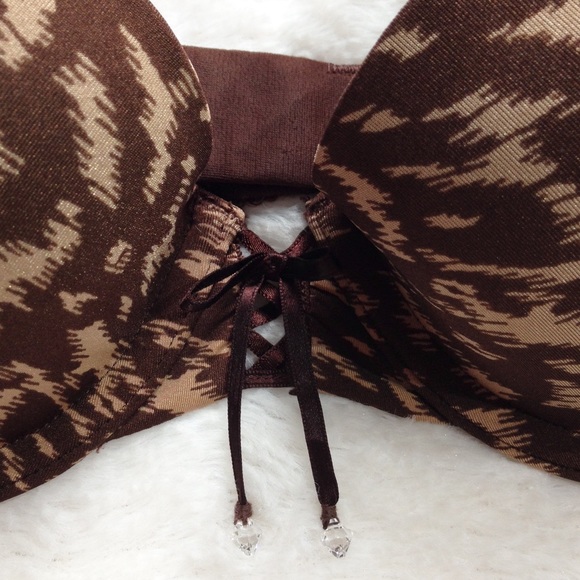Victoria's Secret Animal Print Lined Demi Bra - Picture 7 of 10